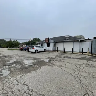 Parking lot &amp; Entrance