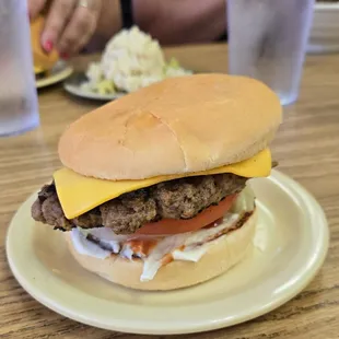 Deluxe single burger