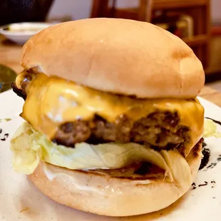 BROKE DA MOUFF!  #WearYoMouffpiece Cheeseburger