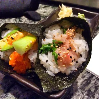 Grilled Salmon Hand roll