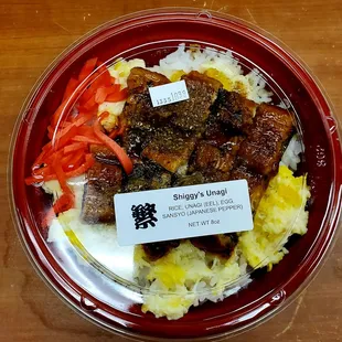 I wen' pick up this Unagi Bowl, after seeing da FAMOUS Auntie - Nadine C. get this bowl.