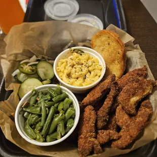Catfish Dinner w/ 2 sides and garlic bread