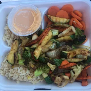 Veggie hibachi with sweet carrots and shrimp sauce