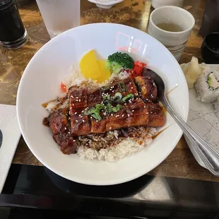 Unagi donburi