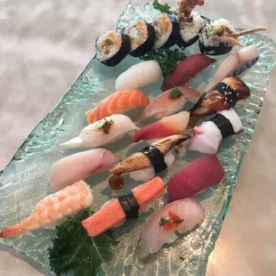 Special nigiri combo.