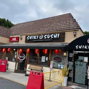 the entrance to the restaurant