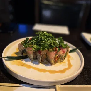 Duo Yellowtail Roll