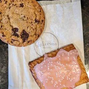 Chocolate chunk cookie and strawberry poptart