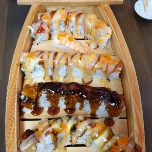 sushi, sashimi, sushi and sashimi, food