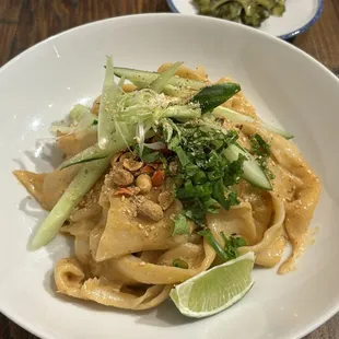 noodles, noodle soup, ramen, ramen and noodles, noodle dish, food
