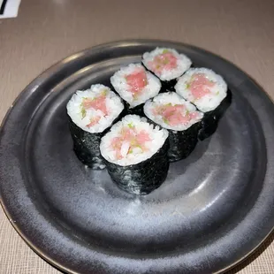 Negi Toro Roll