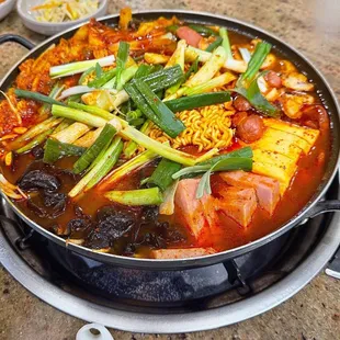 Boodae Jun Gol (stew with ramen noodle)