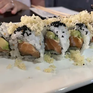 Salmon roll