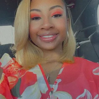 Akesia R.