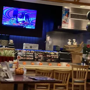 sushi and sashimi, interior