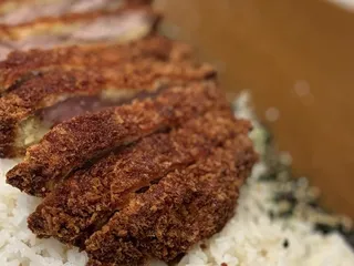 HUNGRY BOY Thai Cafe'