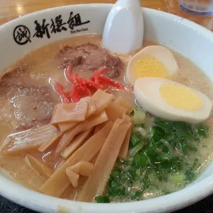Regular hakata ramen with bamboo and egg.