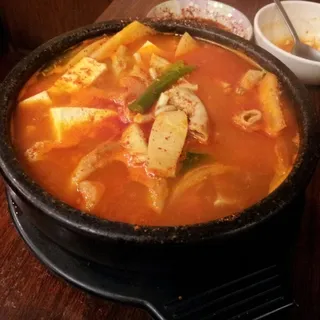 Beef Intestine, Noodles And Vegetables In Casserole
