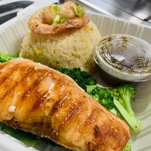 Garlic Salmon Dinner