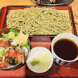 Moringa set with ahi poke