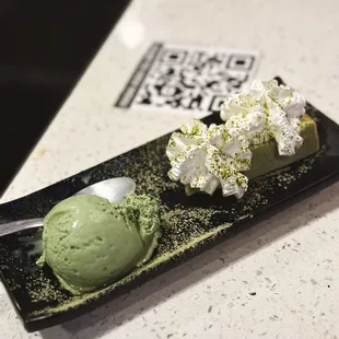 Green tea cheesecake