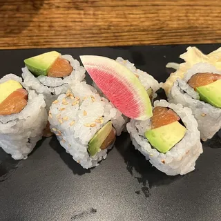 Salmon Avocado Roll