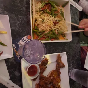Pork chop, fried somen with green bean deluxe