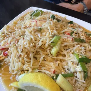 N1. Pad Thai Dinner