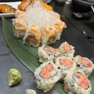 Volcano roll, spicy tuna roll