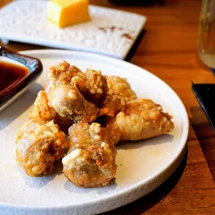 Karaage (唐揚げ): juicy and crispy fried chicken ($6).