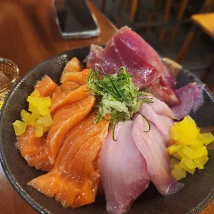 Vibes Chirashi Bowl