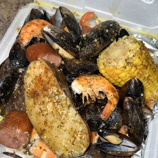 I Ordered From &quot; Steam Pots &quot; And Got The Mussels &amp;&apos; Shrimp Which Also Comes With Corn , Sausage &amp;&apos; Potatoes!