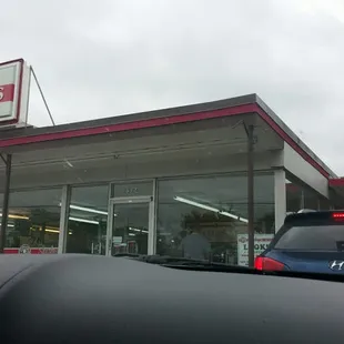 Drive thru has speedy service.