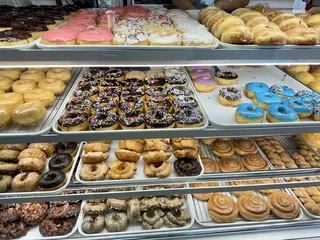 Lee’s Donuts