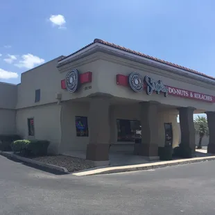 the front of a restaurant