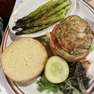 Crab cake sandwich-presentation -10 Taste-5