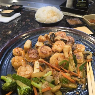 Spicy Seafood Dynamite Combination