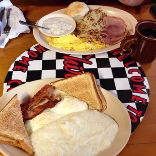 A usual breakfast, the corn-beef hash is also good