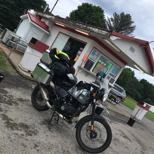 outside, ramen and noodles