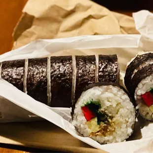 Da Maki Sushi has an Old School flava! Buggah is Winnah's!