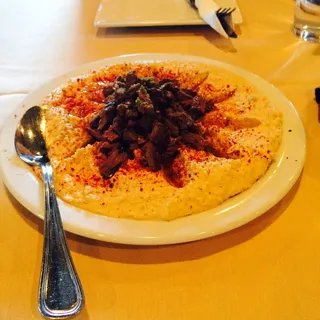 Hummus with Beef