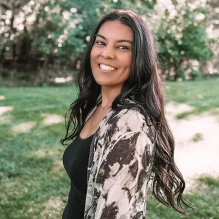 Karmen F.