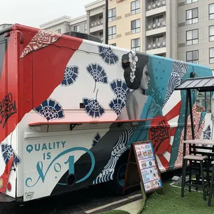 Outside of the Shiso Crispy food truck