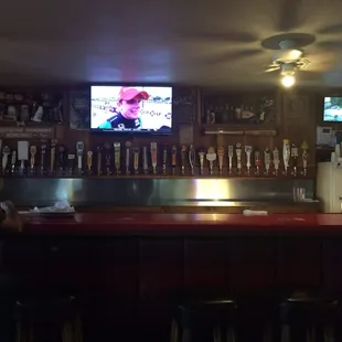 40 beers on tap and sports in TV
