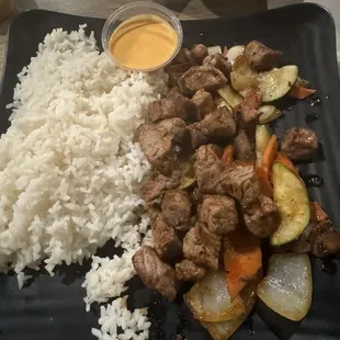 Steak hibachi with vegetables and white rice