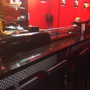 sushi and sashimi, interior