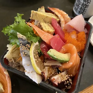 Chirashi lunch