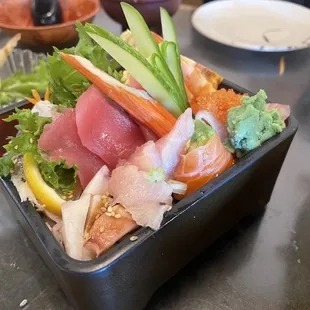 sushi, sashimi, sushi and sashimi, food