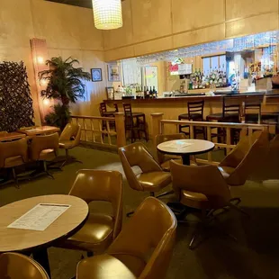 The waiting/ bar area.