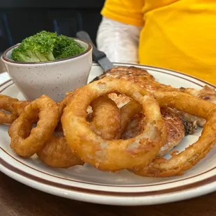 onion rings and broccoli